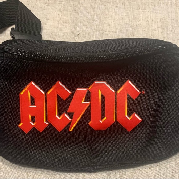 AC⚡️DC classic bum bag style, main compartment with zip-fastening, - Picture 4 of 6